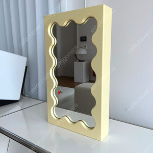 구스타프 웨스트맨 커비미러 Gustaf Westman Curvy Mirror