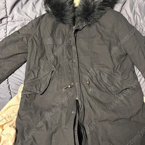 (정품)미스터앤미세스 이탈리 라쿤 퍼 블랙 야상