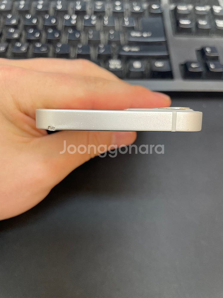 아이폰12미니 화이트 128GB 상태좋은 중고20만팝니...--3