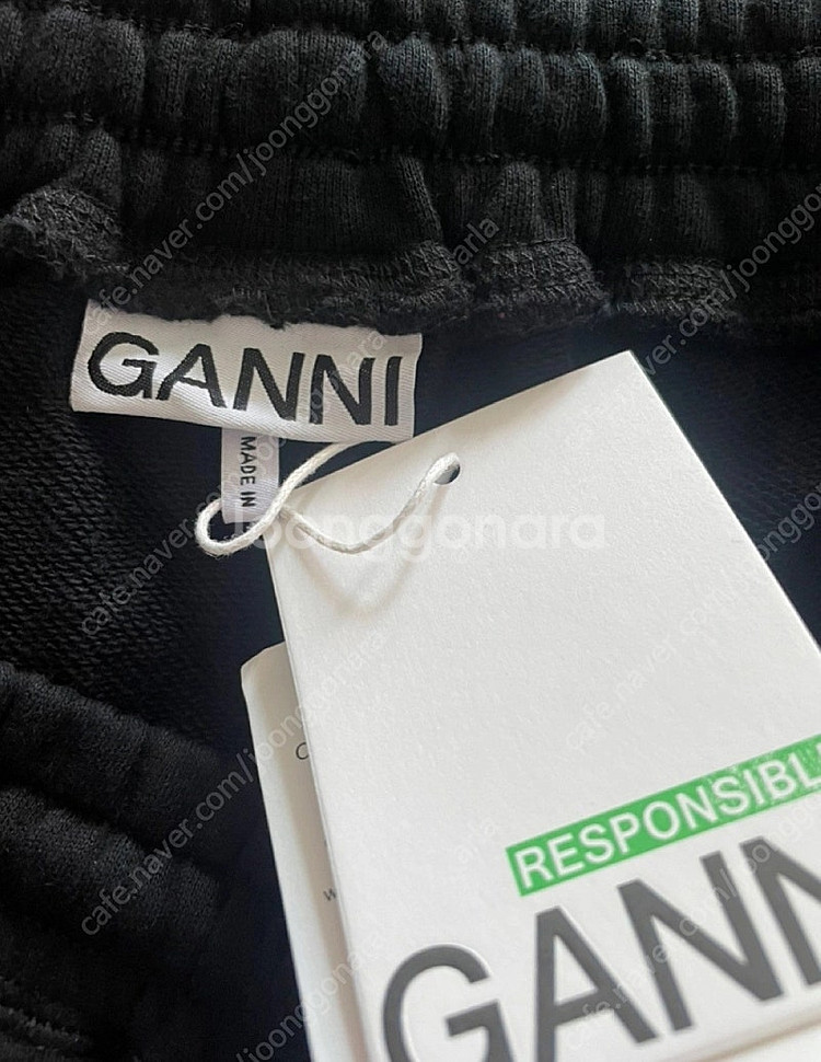 (새상품)GANNI 가니 쇼츠 반바지 M--1