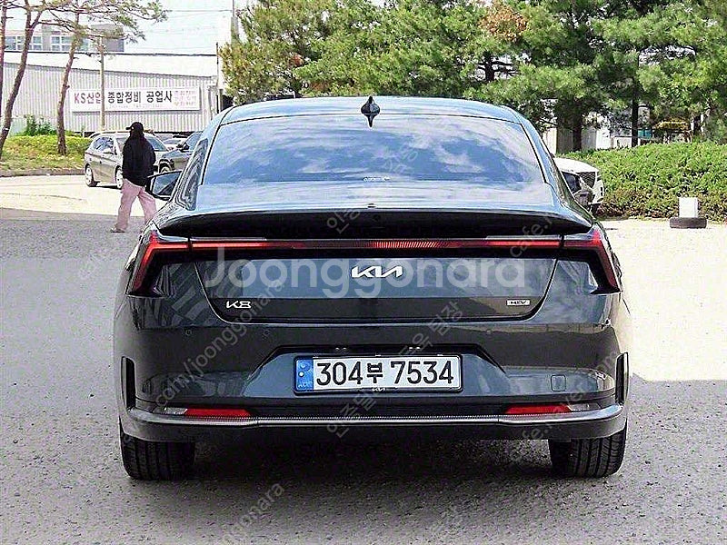 4,908 km K8 중고 하이브리드 시그니처 중고자동...--9