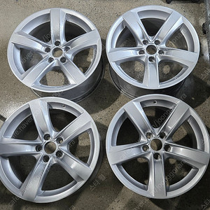 아우디 A5 35TDI 콰트로 스포트백 18인치 순정휠 대품판매20만원