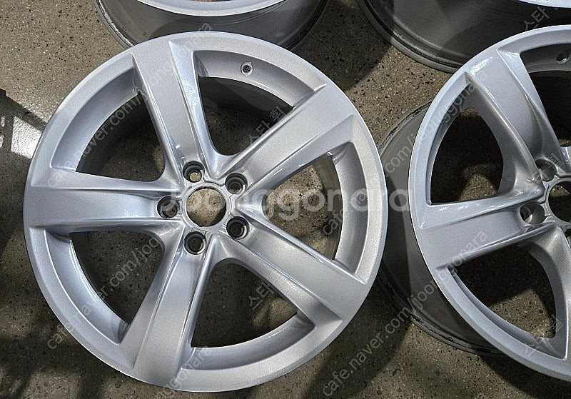 아우디 A5 35TDI 콰트로 스포트백 18인치 순정휠...--1