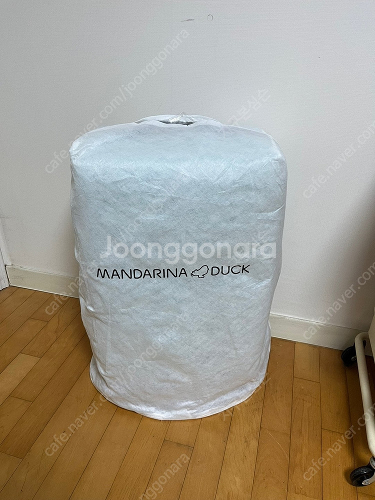 만다리나덕 여행가방 ROLLER RLV12510 (26...--1