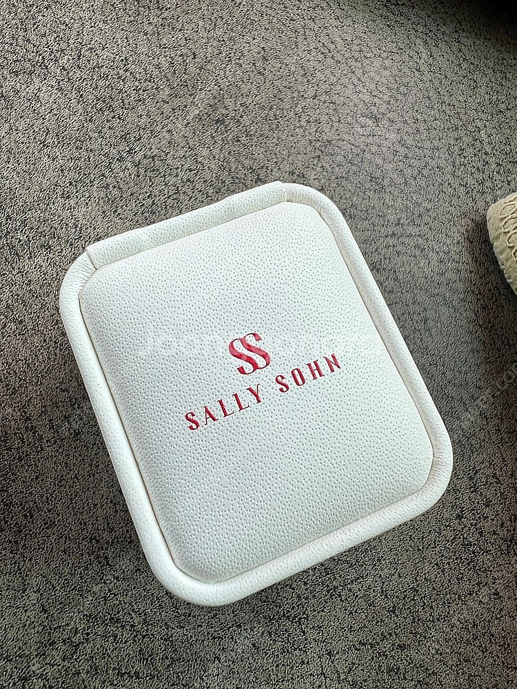 하이앤드주얼리 샐리손 시그니처펜슬귀걸이 이청아귀걸이 뷔...--3