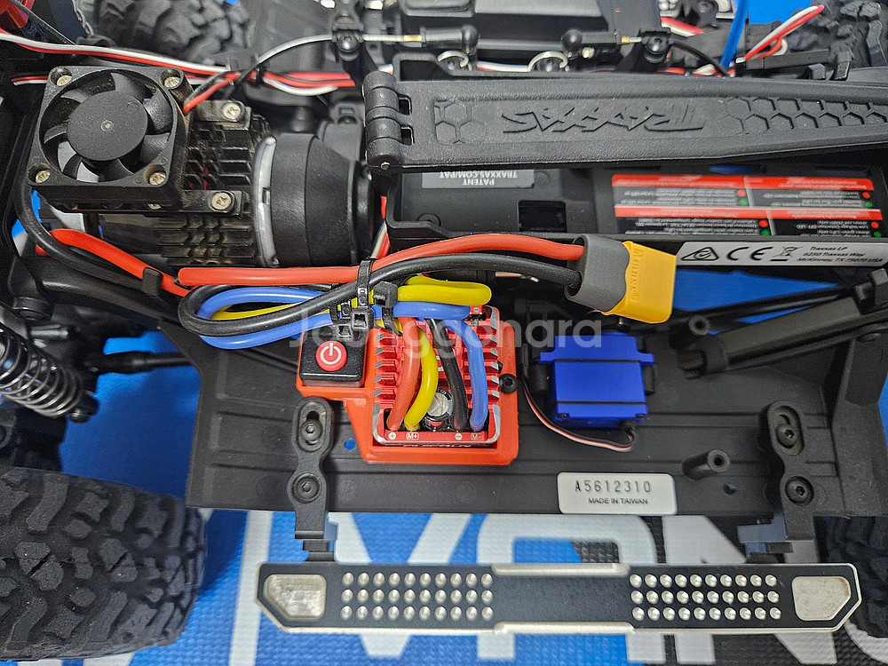 TRX4 디펜더 판매합니다.--5