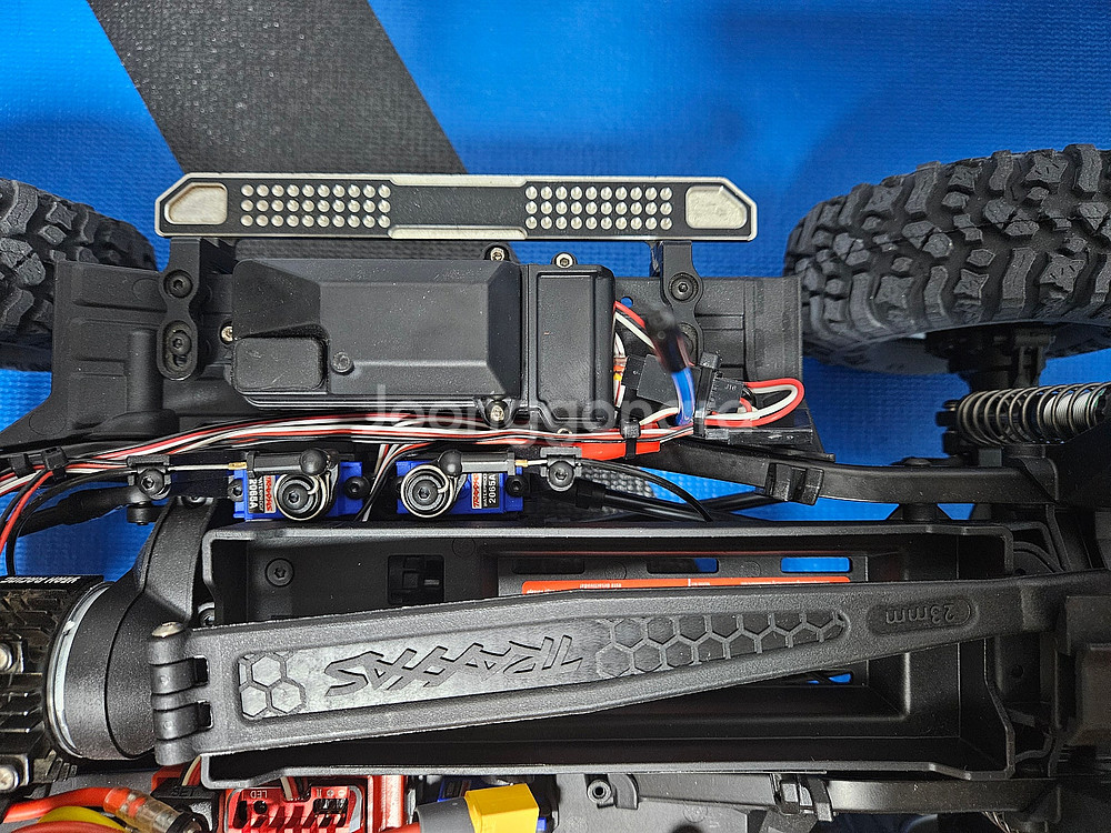 TRX4 디펜더 판매합니다.--7