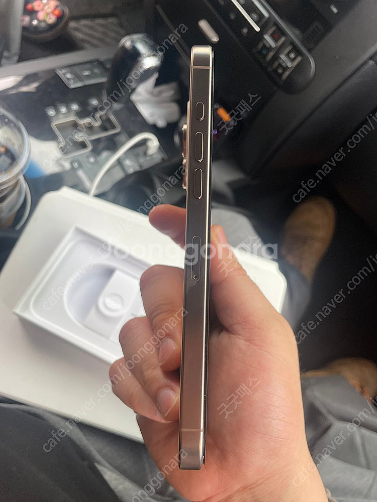 아이폰16프로 맥스 256gb 골드 개봉후 3일사용--2