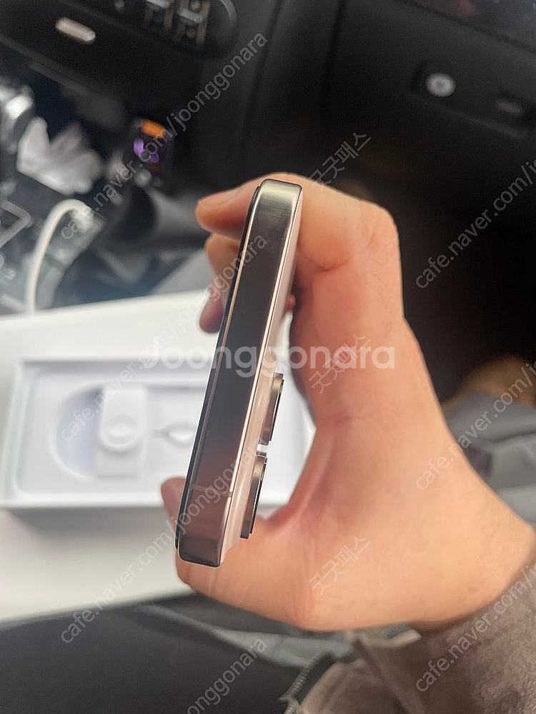 아이폰16프로 맥스 256gb 골드 개봉후 3일사용--5