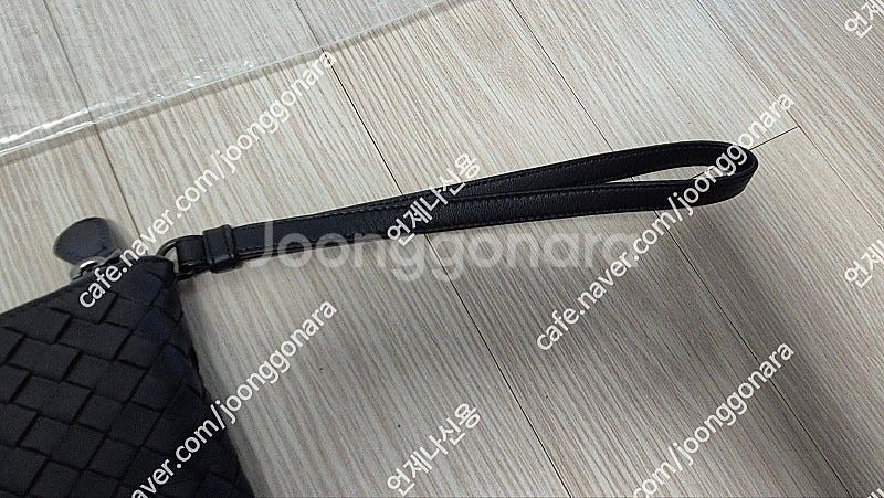 보테가클러치 라지(가장큰사이즈) 스트랩 정품인증 거의새...--3