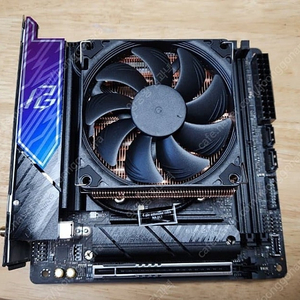 asrock b850i lightning