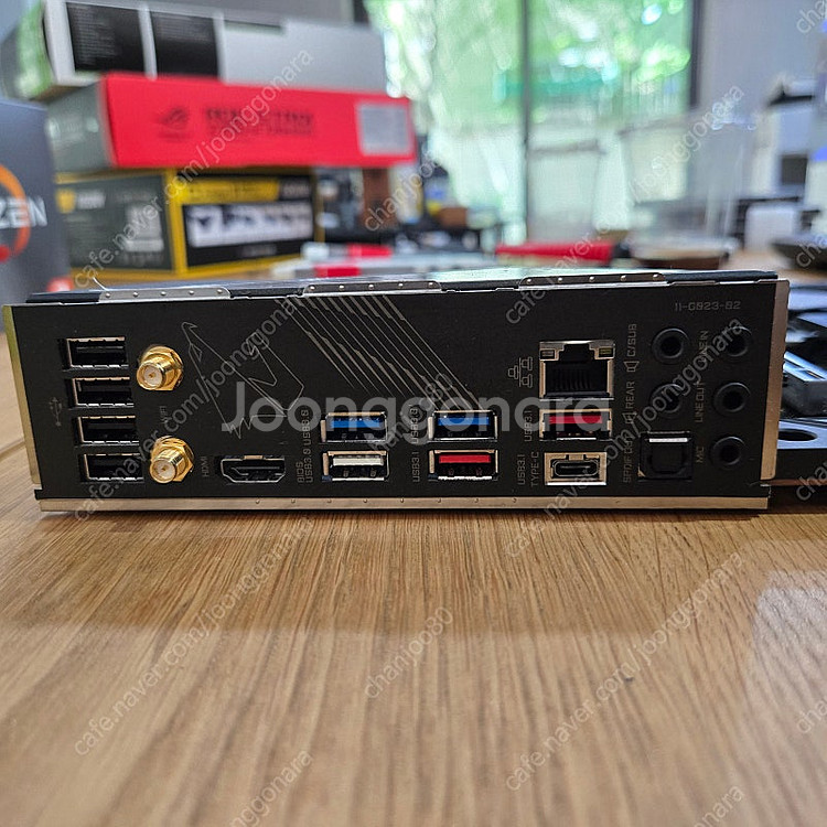 기가바이트 어로스 x570 AMD / 게일 RAM--2