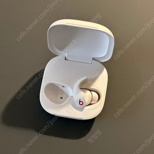 비츠핏프로 왼쪽만 사거나 오른쪽+본체 판매해요.