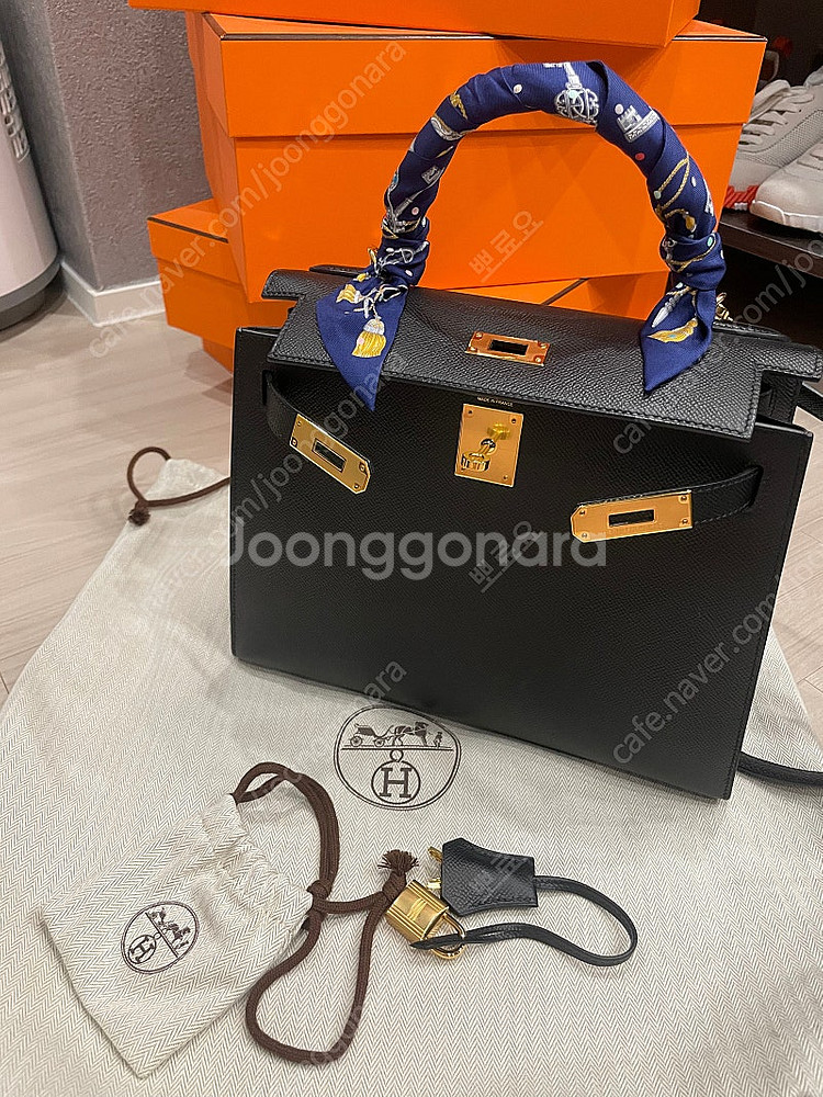 에르메스 켈리28사이즈 블랙금장 판매합니다--0