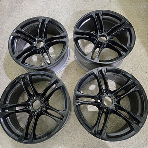 BMW F10 613M 사틴블랙 18인치 순정휠 대품판매95만원