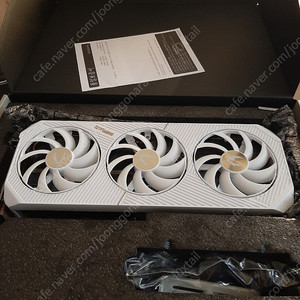 ZOTAC RTX 5090 SOLID WHITE 375 판매합니다