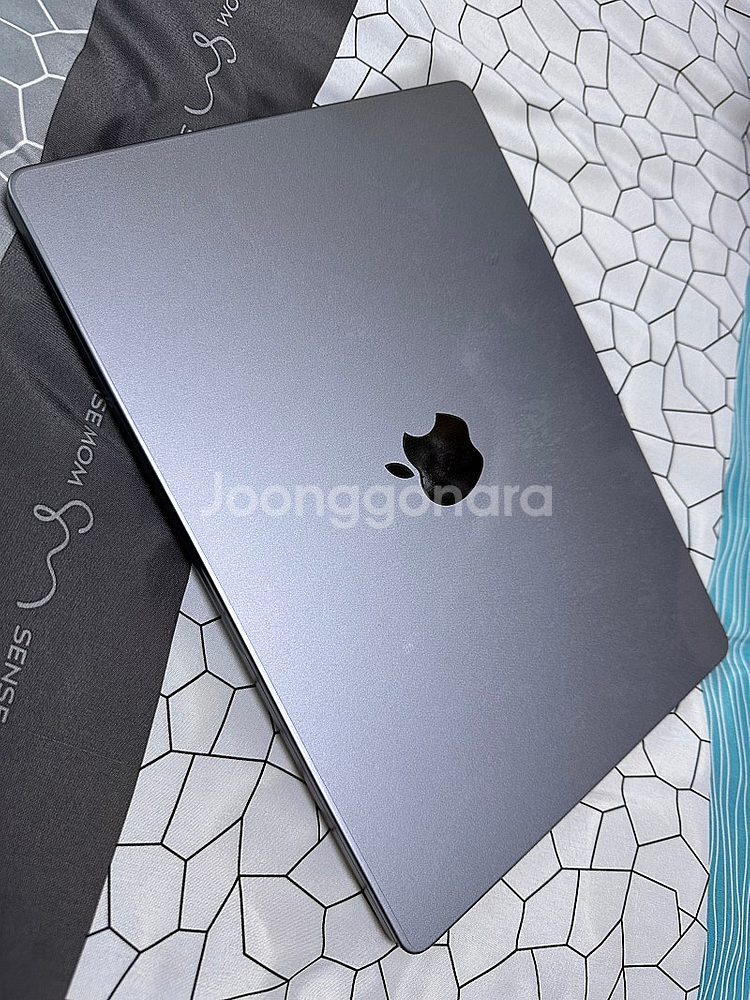 맥북프로 M3 14인치 스페이스그레이 신품급 8GB/5...--0