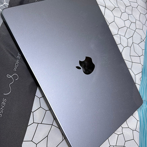 맥북프로 M3 14인치 스페이스그레이 신품급 8GB/512GB 25년 7월 보증