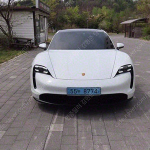 포르쉐 중고 포르쉐 타이칸 중고차 흰색 2021년식 26,485km 4S 수원중고차