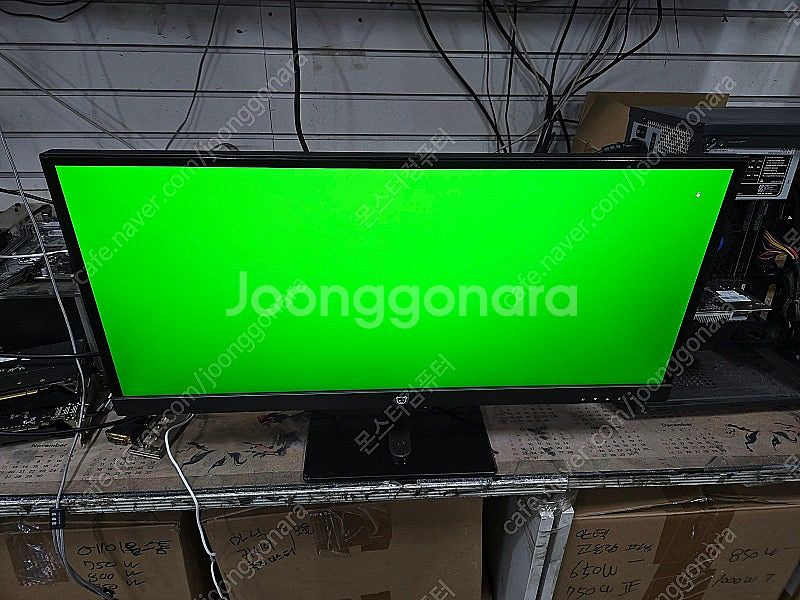 크로스오버 29인치 와이드모니터 저렴하게 팝니다.--3