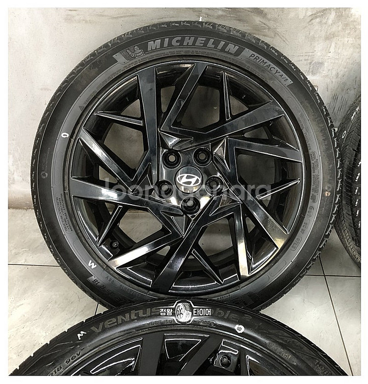 그랜저GN7 18인치 블랙 휠 타이어 245/45R18--6