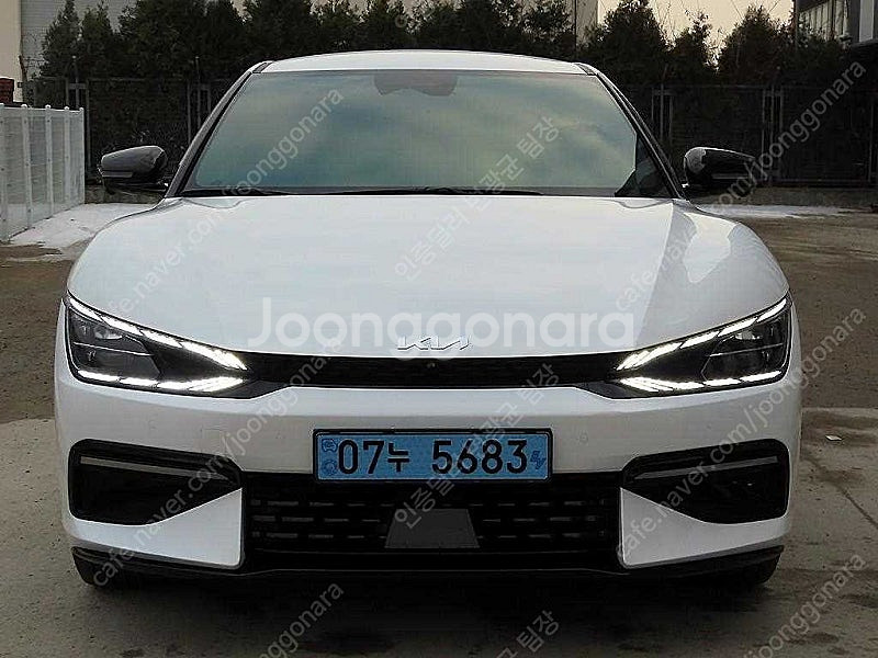 EV6 중고 EV6 중고차 흰색 2022년식 23,25...--0