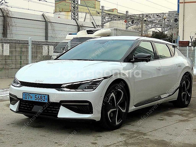 EV6 중고 EV6 중고차 흰색 2022년식 23,25...--3