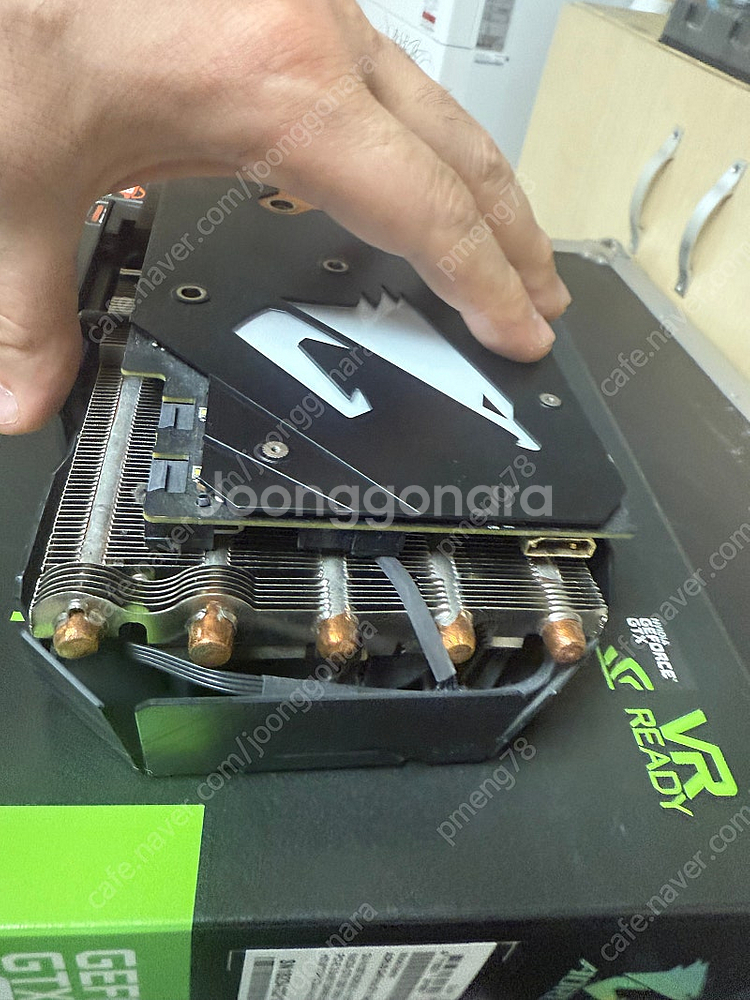 gigabite aorus gtx 1080ti extr...--2