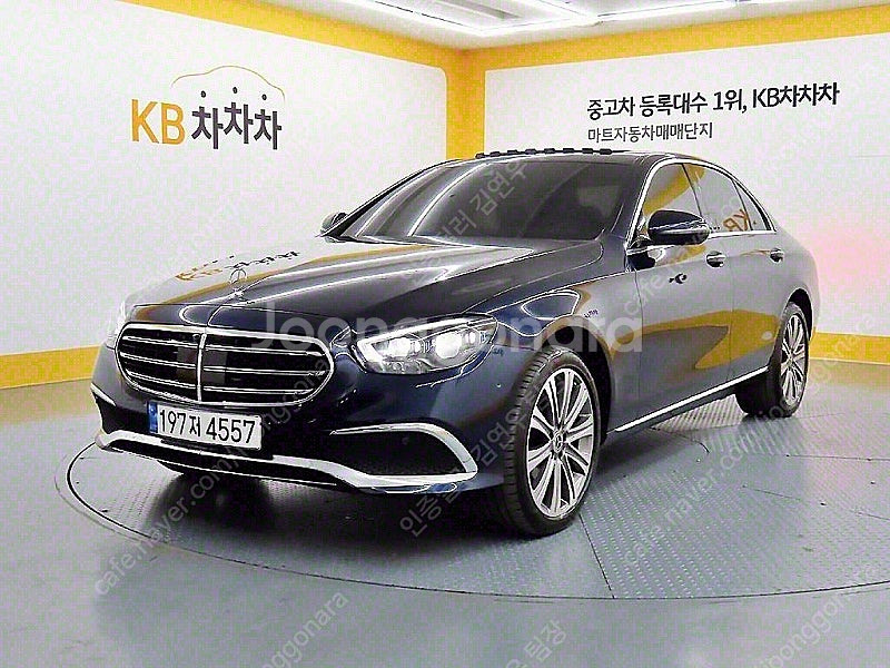 파란색 벤츠 E클래스 중고 W213 E350 4MATI...--7