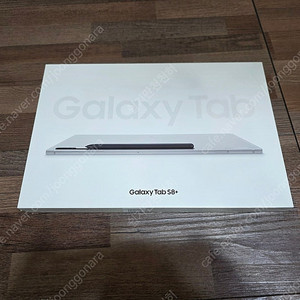 갤럭시탭s8+ 256g wifi 실버 판매합니다.
