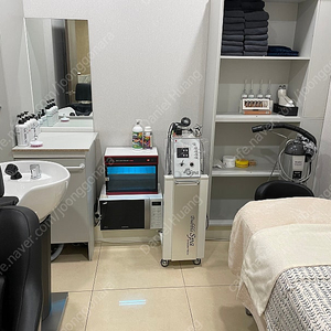 두피관리 창업용품,기구 일괄 초 저렴하게 드립니다. 사용은 1년한 거의 새제품입니다.
