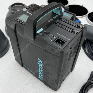브론컬러 broncolor scoro 1600E, Unilite 2등(1600J), P70. 허니컴세트 팝니다.