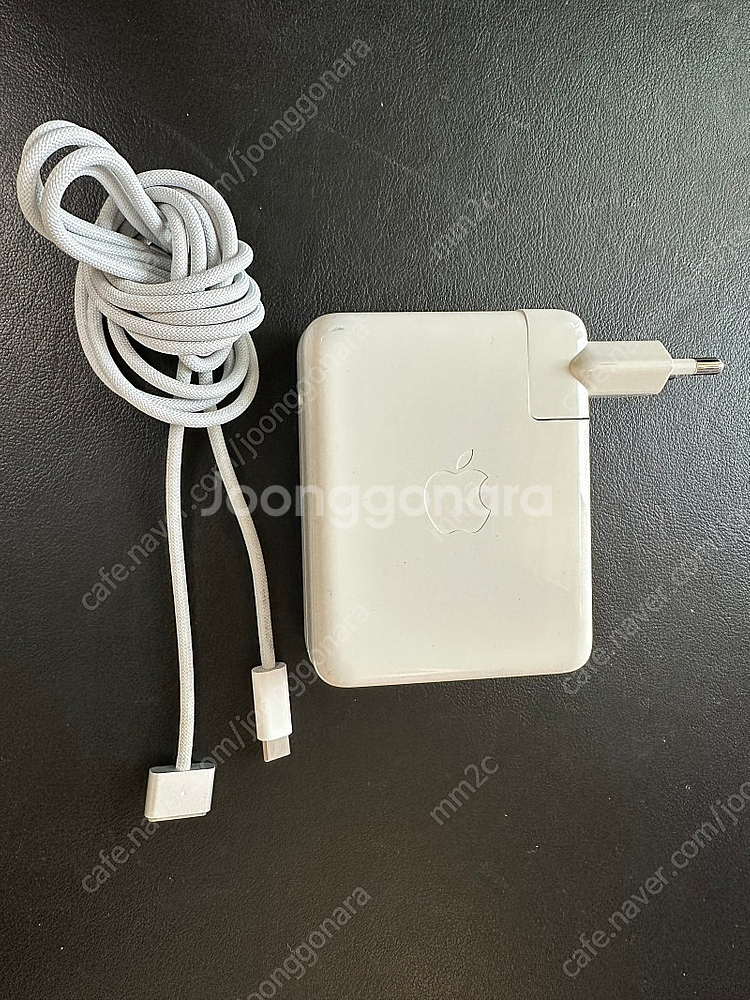 apple 140W A2452 아답터 팝니다.--0