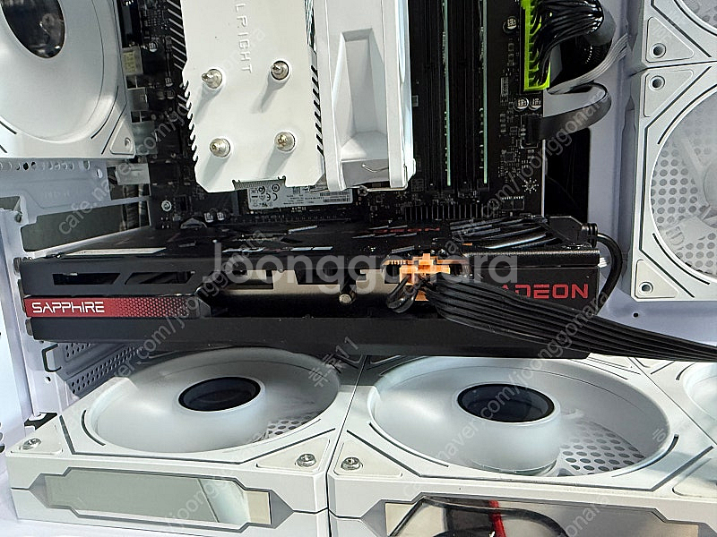 사파이어 라데온 RX 7600 PULSE OC D6 8...--1
