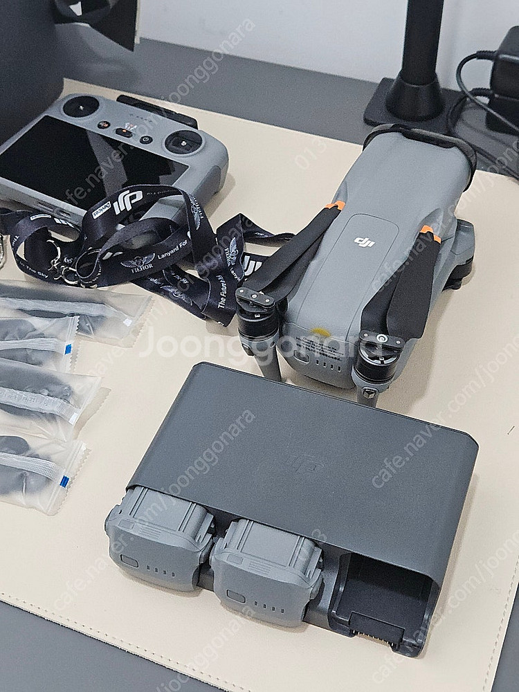 DJI 매빅에어3 플라이모어 콤보 팝니다--2