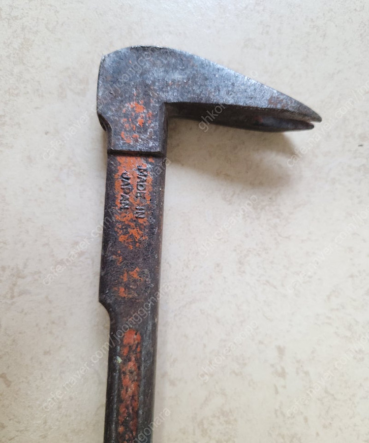 파이프렌치,일체형헤머(망치),빠루 총4개 판매합니다. 이미지