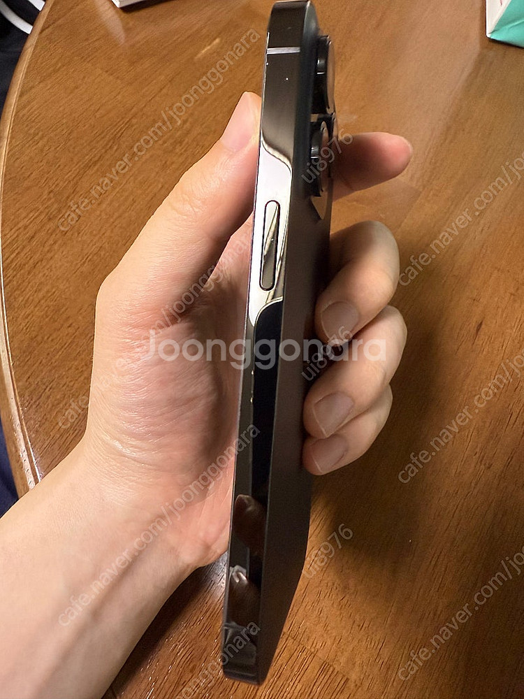 아이폰 14 프로 256기가 블랙 색상 판매합니다.--4