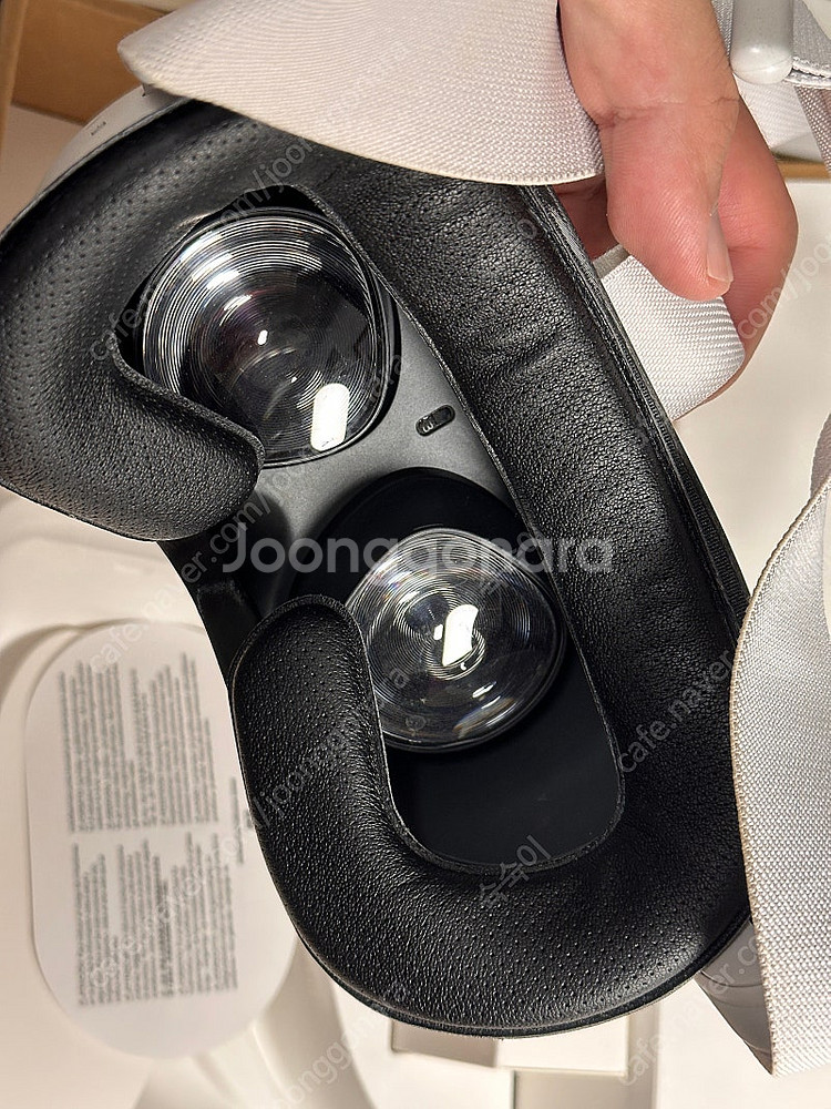 오큘러스 퀘스트2 VR 128gb 팔아요--6