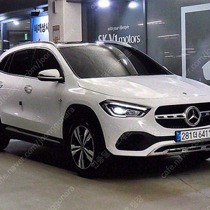 벤츠 GLA 중고 벤츠 GLA클래스 중고 흰색 2021년식 35,744km GLA220 중고차구매