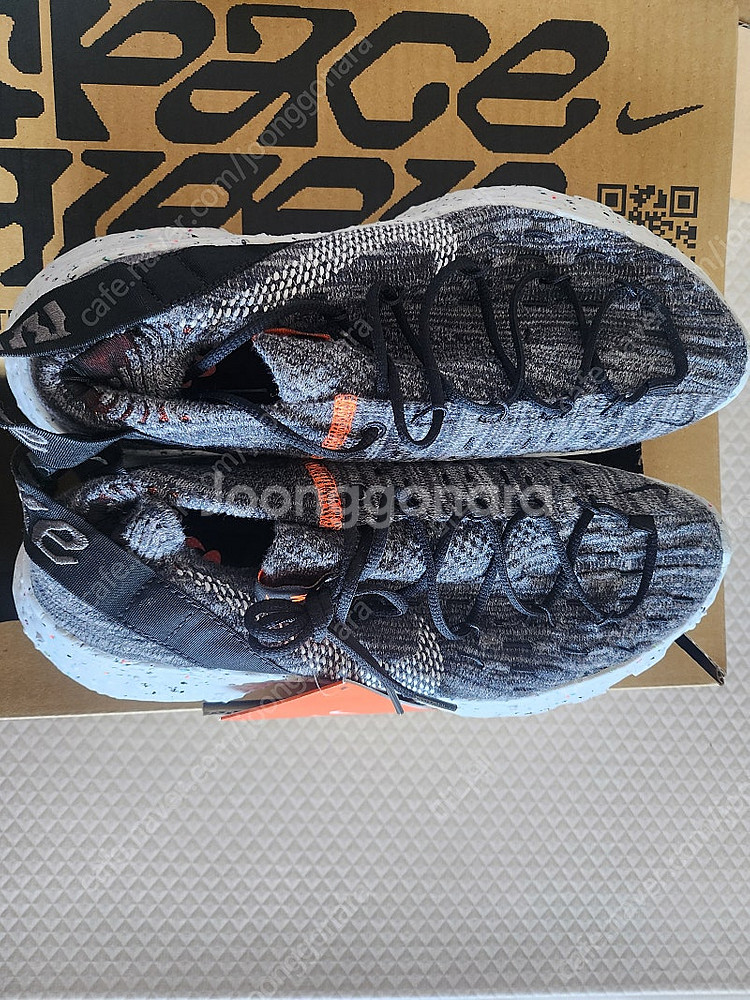 [새상품] 나이키 히피4 운동화 250 판매해요--2