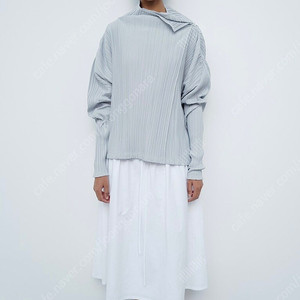 르917 PLEATED TURTLENECK CARDIGAN Le17septembre