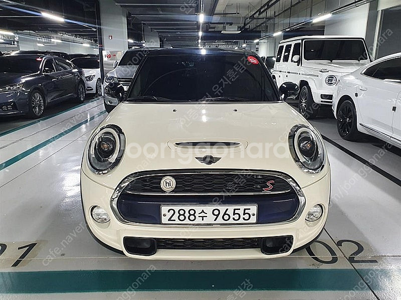 중고 미니쿠퍼 중고 가격 미니쿠퍼 5도어 중고 흰색 2016년식 76,892km 5도어 기본형 3세대 중고차 할부혜...--0