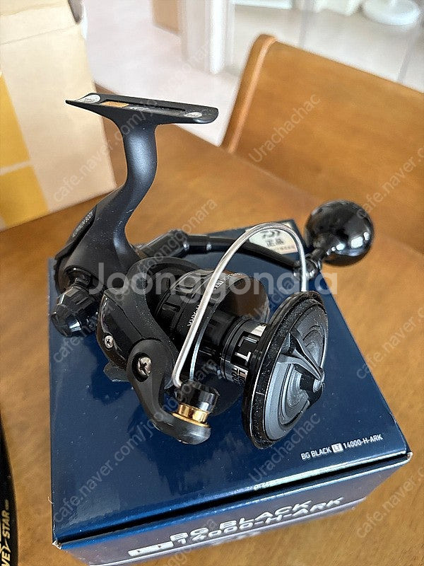 다이와정품 21 BG 블랙 LT 14000-H-ARK 스피닝릴 팝니다--2