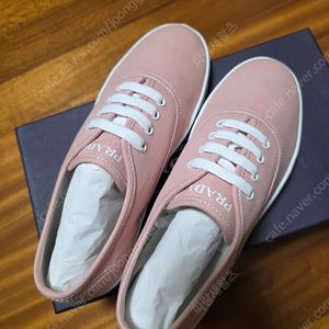정품 Prada 프라다 캔버스 스니커즈 핑크 37 새상품