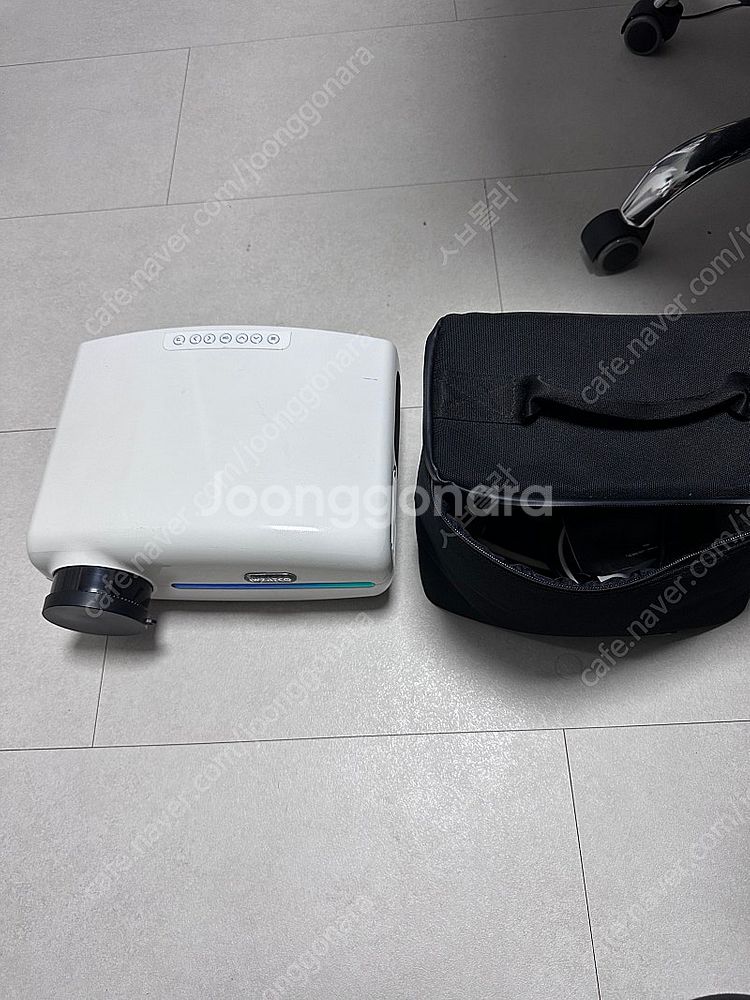 WZATCO C2 빔프로젝터 팝니다…--0