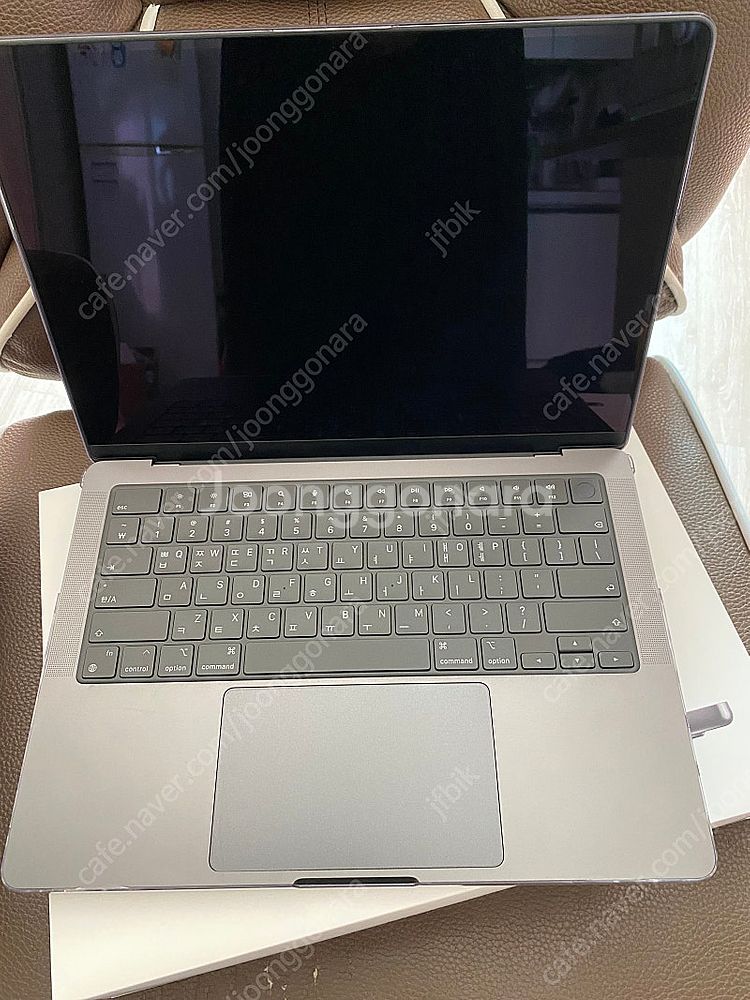 맥북프로 14인치 m3pro 메모리18g 1tb하드--2