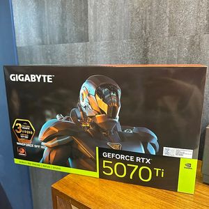 기가바이트 rtx 5070ti windforce 16g 그래픽카드 팝니다