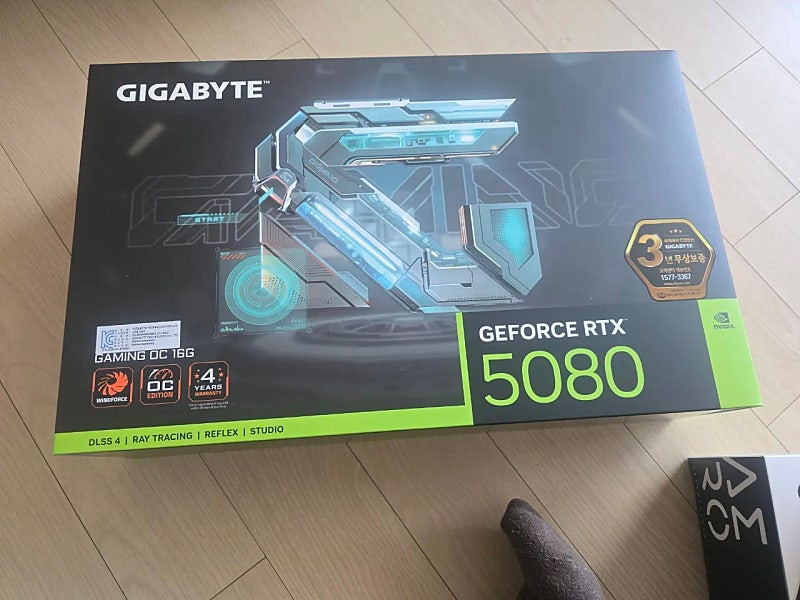 기가바이트 rtx 5070ti windforce 16g 그래픽카드 팝니다 이미지