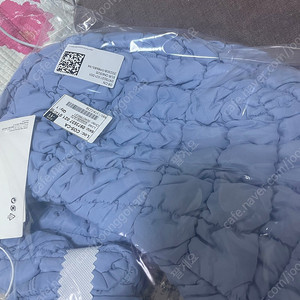 코스 cos 미니 라이트블루 84000원 퀄티드백 퀼티드백 미니백