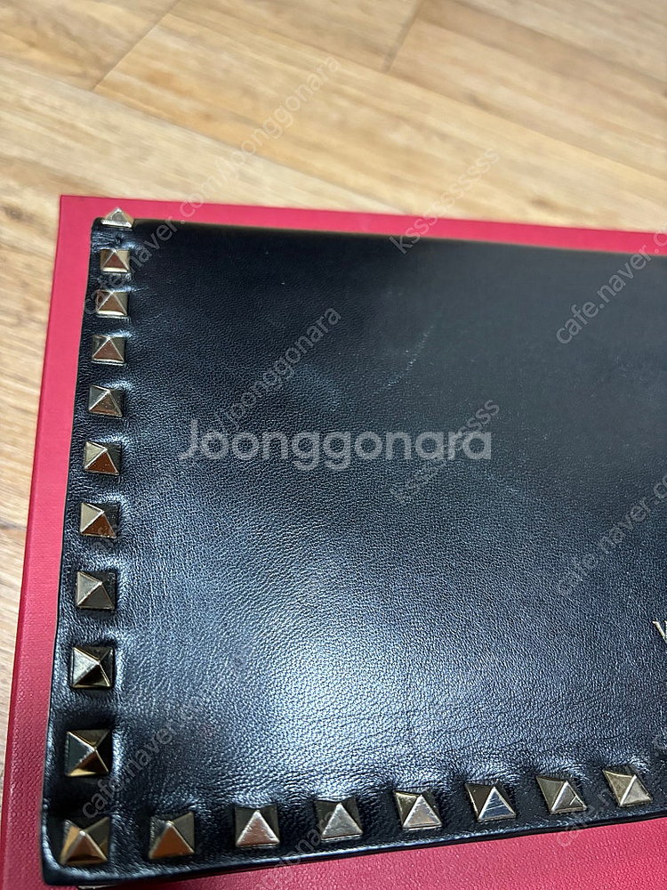 한예슬 발렌티노 락스터드 클러치--4